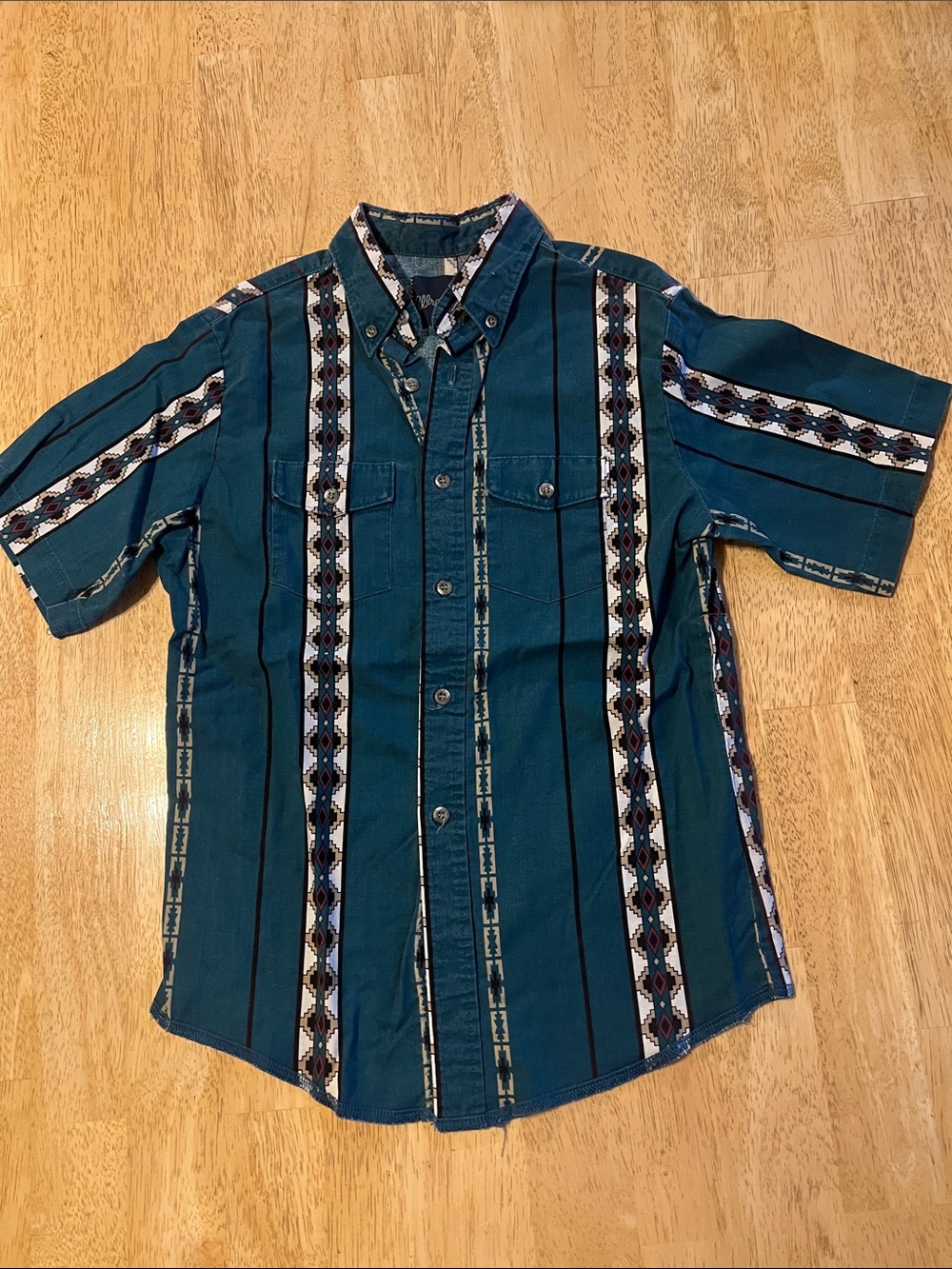 Vintage Wrangler Teal Short-Sleeve Patterned Button-Down Shirt